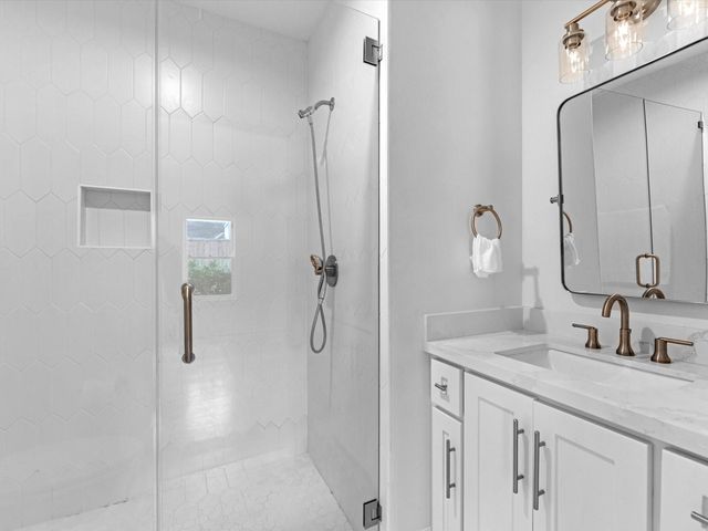 2147 Colquitt Street, Houston, TX 77098