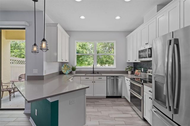 11504 CROWNED SPARROW LANE, Tampa, FL 33626