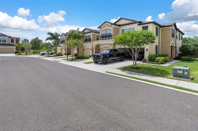 11504 CROWNED SPARROW LANE, Tampa, FL 33626