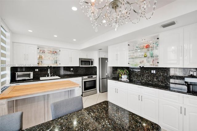 301 174th St 1018, Sunny Isles Beach, FL 33160