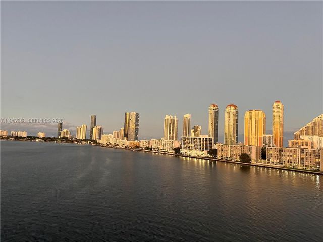 301 174th St 1018, Sunny Isles Beach, FL 33160