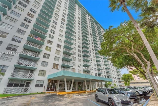 301 174th St 1018, Sunny Isles Beach, FL 33160