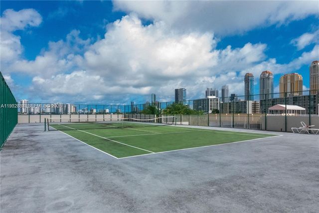 301 174th St 1018, Sunny Isles Beach, FL 33160