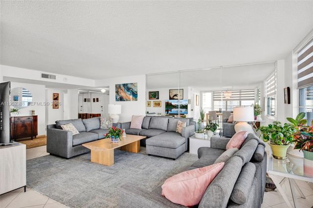 301 174th St 1018, Sunny Isles Beach, FL 33160