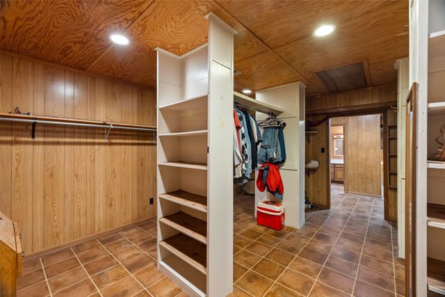 201 N 1st Street, Cranfills Gap, TX 76637