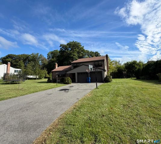 204 Willowcrest Drive, Windsor, CT 06095