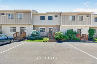 6306 Chelsea Cove N, Hopewell Junction, NY 12533