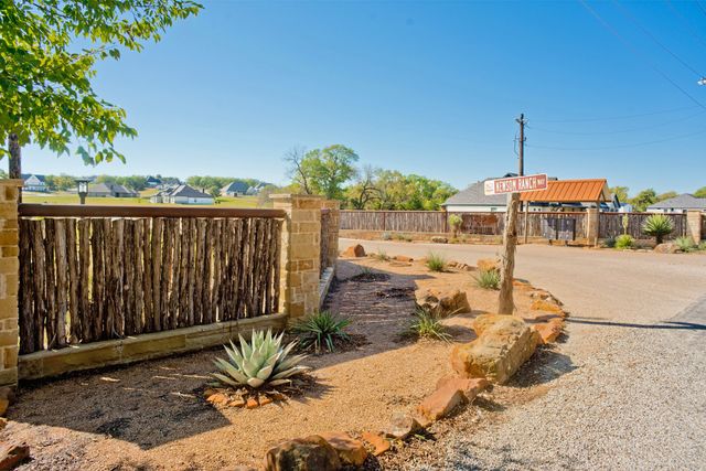 3004 Cottonfield, Azle, TX 76020