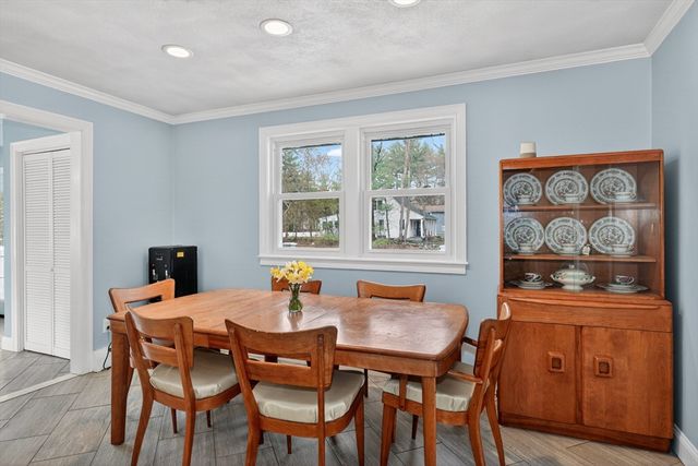 62 North St, Bellingham, MA 02019