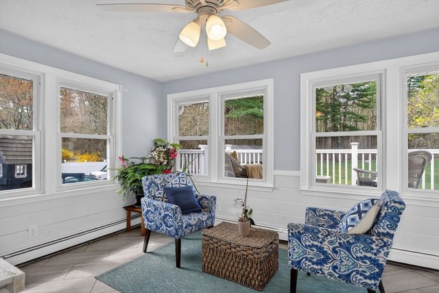 62 North St, Bellingham, MA 02019