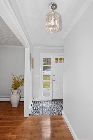62 North St, Bellingham, MA 02019