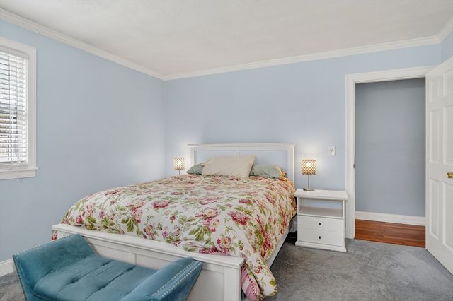 62 North St, Bellingham, MA 02019