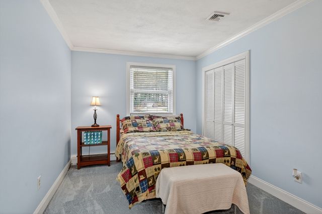 62 North St, Bellingham, MA 02019