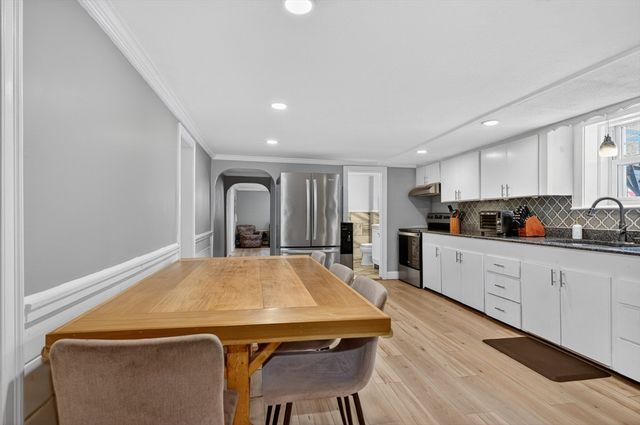 62 North St, Bellingham, MA 02019