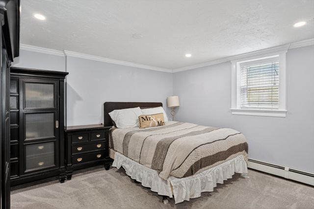 62 North St, Bellingham, MA 02019