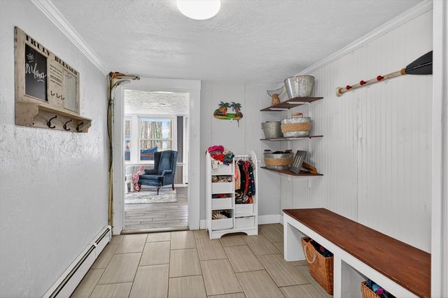 62 North St, Bellingham, MA 02019