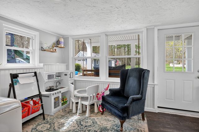 62 North St, Bellingham, MA 02019