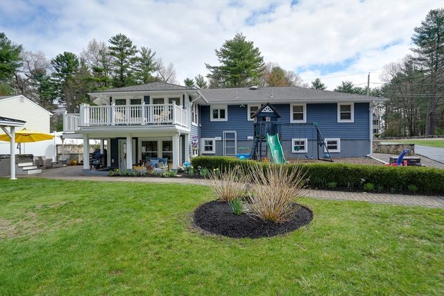 62 North St, Bellingham, MA 02019