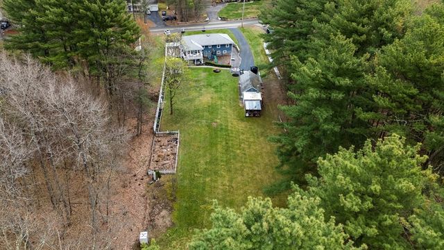 62 North St, Bellingham, MA 02019
