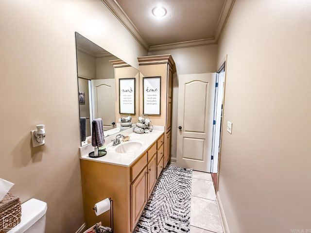 4717 Lochmoor Circle, Jonesboro, AR 72405