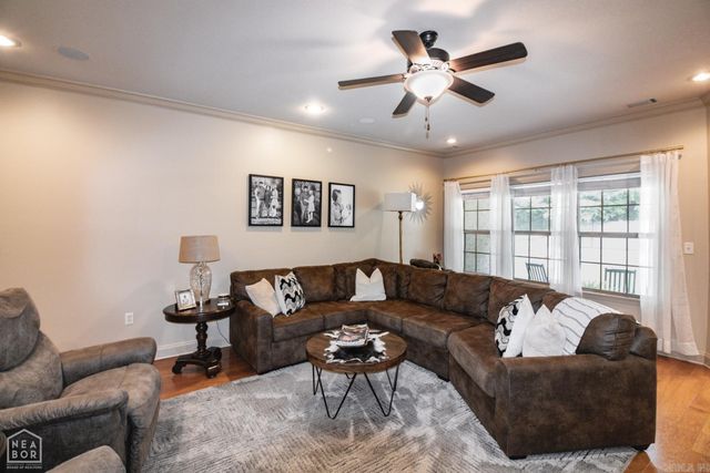 4717 Lochmoor Circle, Jonesboro, AR 72405