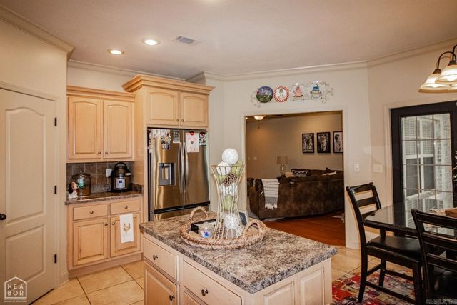 4717 Lochmoor Circle, Jonesboro, AR 72405