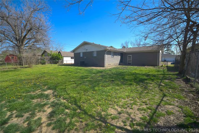 10219 E 7th Street, Tulsa, OK 74128