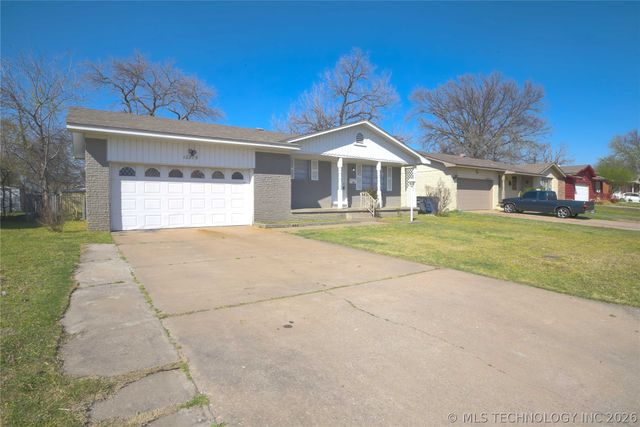 10219 E 7th Street, Tulsa, OK 74128