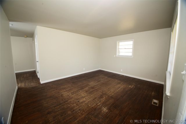 10219 E 7th Street, Tulsa, OK 74128