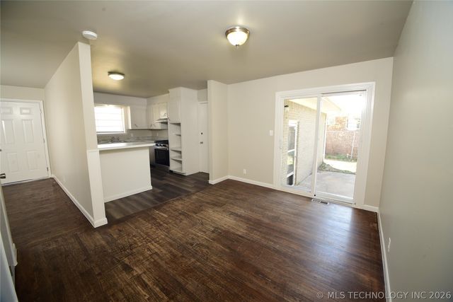 10219 E 7th Street, Tulsa, OK 74128