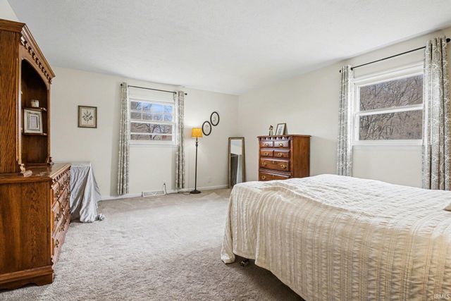 1207 Briarwood Drive, Elkhart, IN 46514