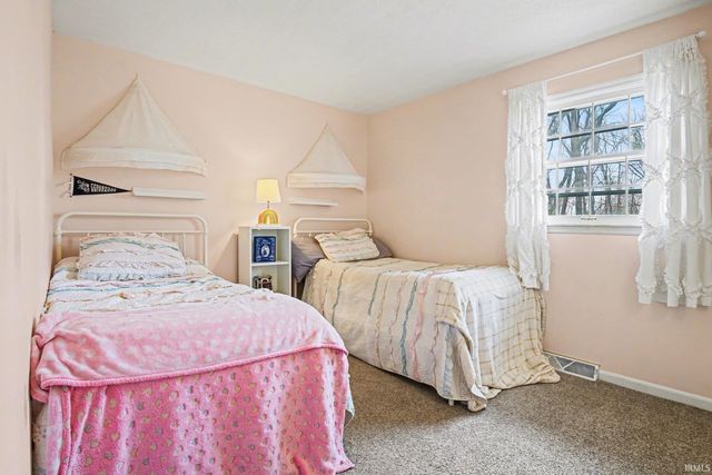 1207 Briarwood Drive, Elkhart, IN 46514