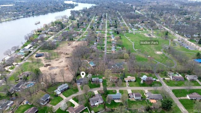 1207 Briarwood Drive, Elkhart, IN 46514