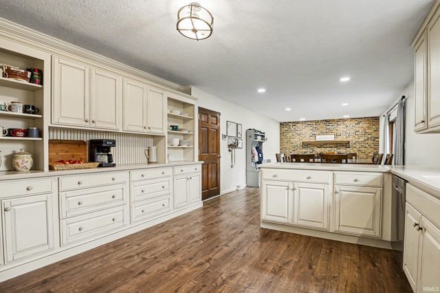 1207 Briarwood Drive, Elkhart, IN 46514