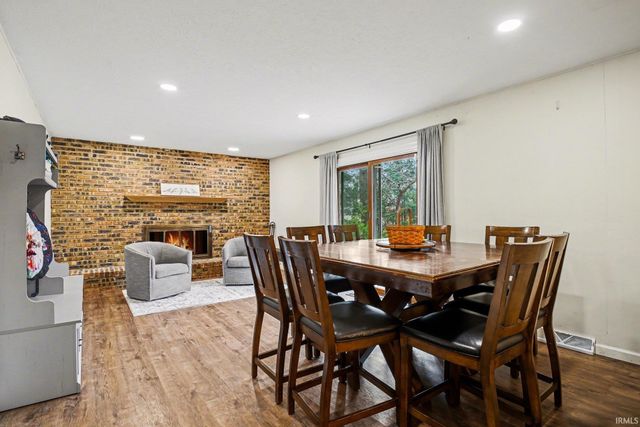 1207 Briarwood Drive, Elkhart, IN 46514