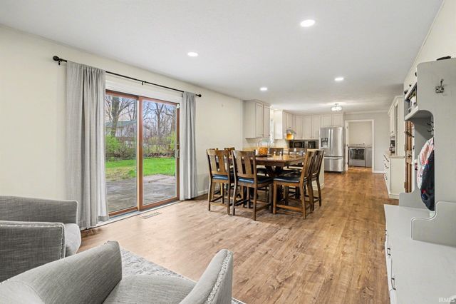 1207 Briarwood Drive, Elkhart, IN 46514