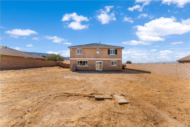 42570 72nd Street W, Lancaster, CA 93536