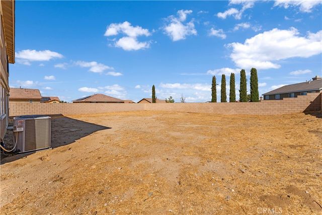 42570 72nd Street W, Lancaster, CA 93536