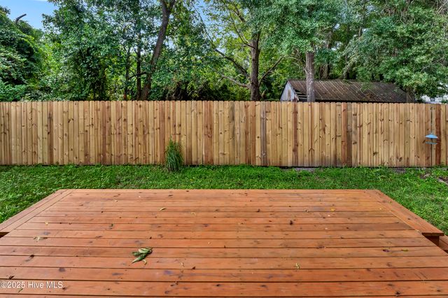 910 Walnut Street, Wilmington, NC 28401