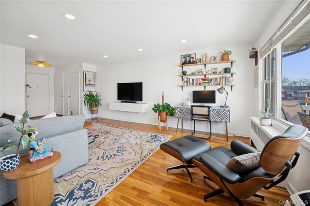 49 Maple Avenue 3A, Hastings-on-hudson, NY 10706