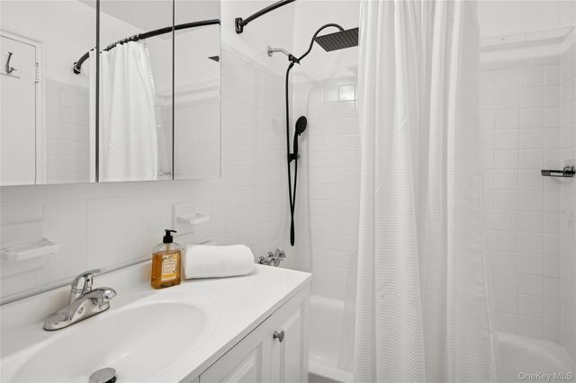 49 Maple Avenue 3A, Hastings-on-hudson, NY 10706