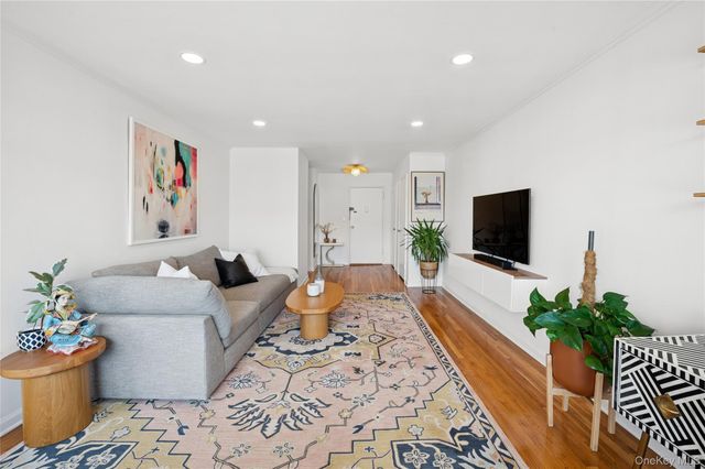 49 Maple Avenue 3A, Hastings-on-hudson, NY 10706