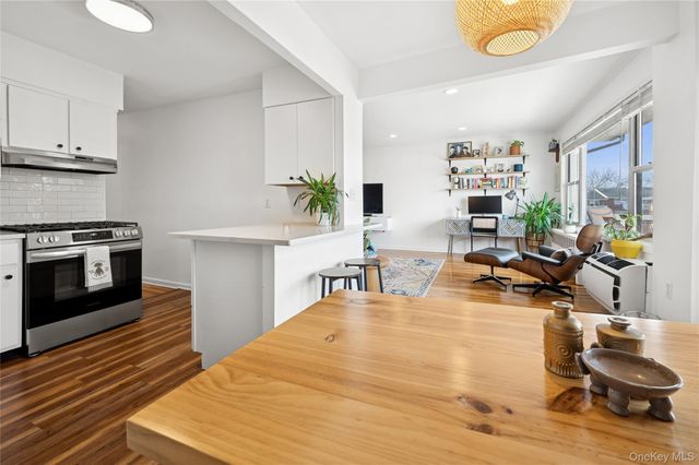 49 Maple Avenue 3A, Hastings-on-hudson, NY 10706