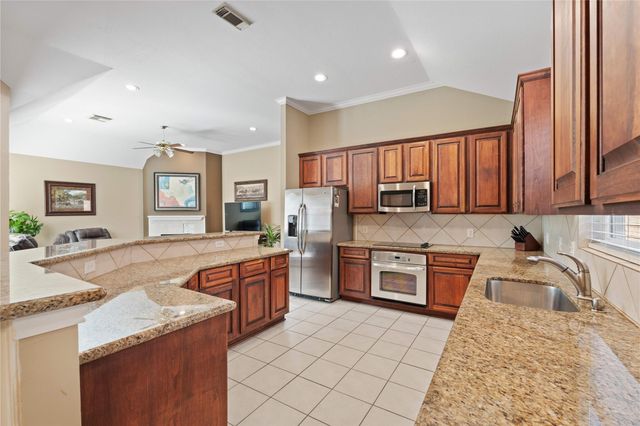 9959 Kemp Forest Drive, Houston, TX 77080