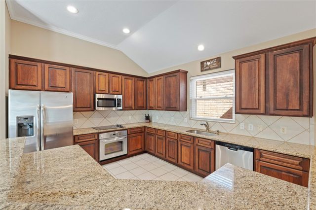 9959 Kemp Forest Drive, Houston, TX 77080