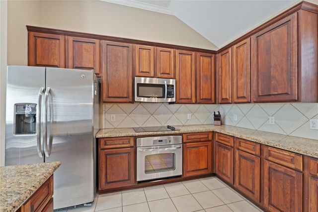 9959 Kemp Forest Drive, Houston, TX 77080