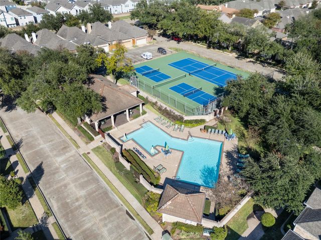 9959 Kemp Forest Drive, Houston, TX 77080