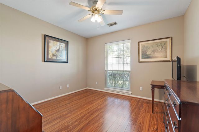 9959 Kemp Forest Drive, Houston, TX 77080