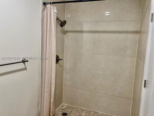 900 SW 113th Ter, Pembroke Pines, FL 33025