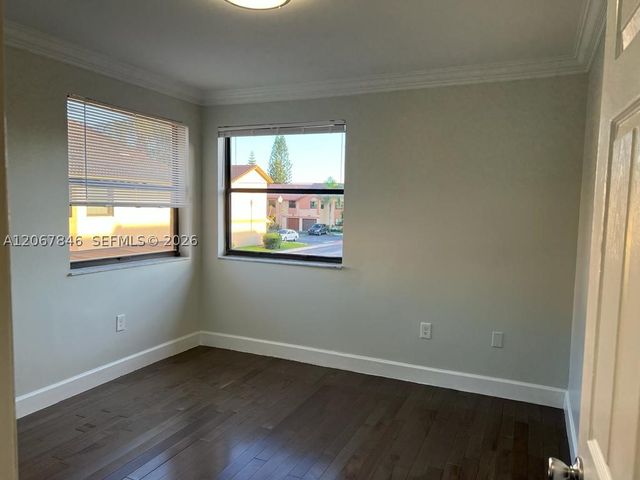 900 SW 113th Ter, Pembroke Pines, FL 33025